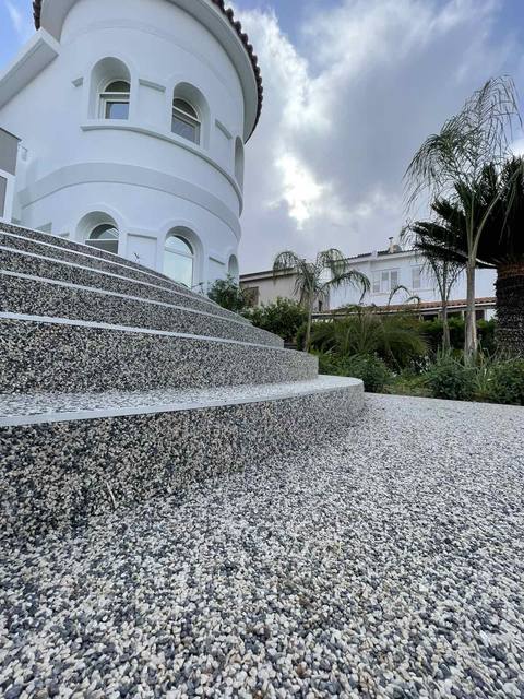 Έργο πέτρινου χαλιού VUBA από την CONCREX στην Κύπρο